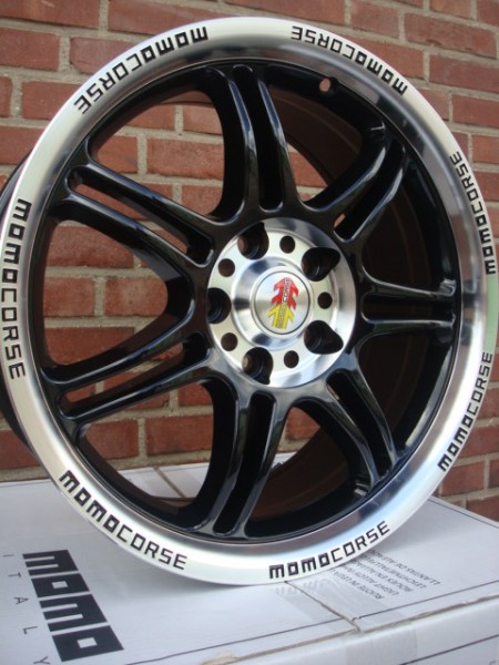 17 Inch Momo Corse Black 5x112 7,5J ET35 Naaf 72,3