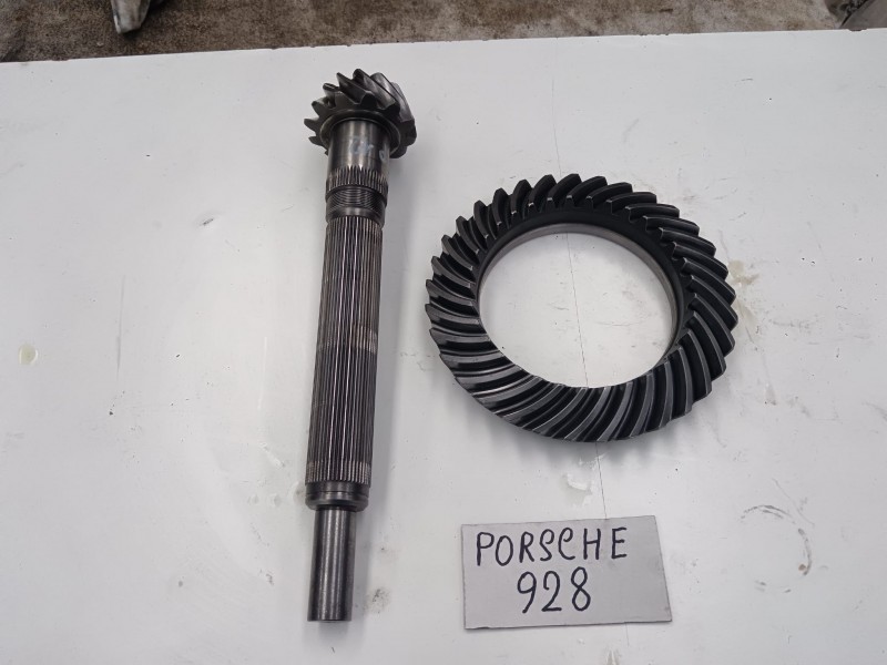 Crown wheel and pinion for Porshe 928