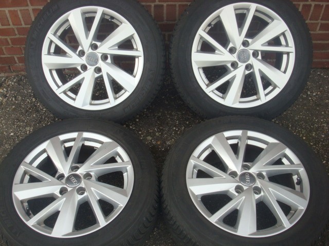 17 inch Original Audi Q2 T-ROC Ve;lgen en Banden Steek 5x112