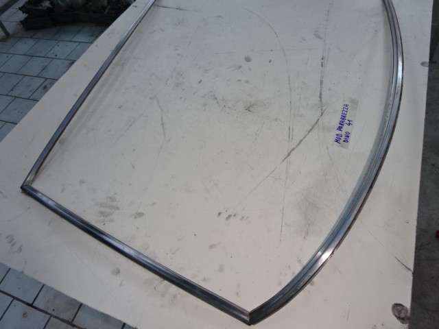 Windscreen molding Fiat Dino Coupè