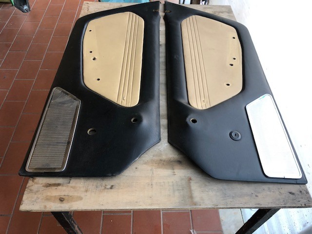 Internal door cards for Alfa Romeo Montreal