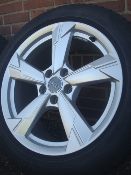 18’’Inch Originele Audi TT-Line Velgen en Banden 5x112