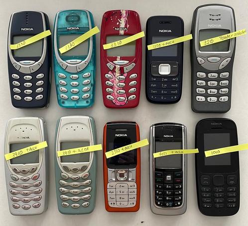 10 Nokias, 3330, 3310, 1209, 3210, 3410, 2310, 6021 en 1010