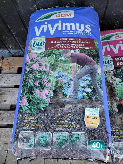 11 zakken DCM Vivimus 40ltr. aanplantgrond