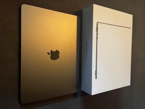 13-inch Macbook Air M2 chip. Nauwelijks gebruikt
