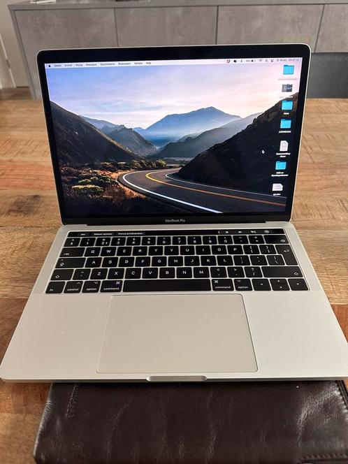 13 MacBook Pro 2017. 1TB SSD intern opslag. Touchbar