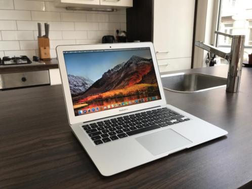  13034 Macbook Air 1,6 GHz i5 8GB 128GB  12-2016  BTW bon