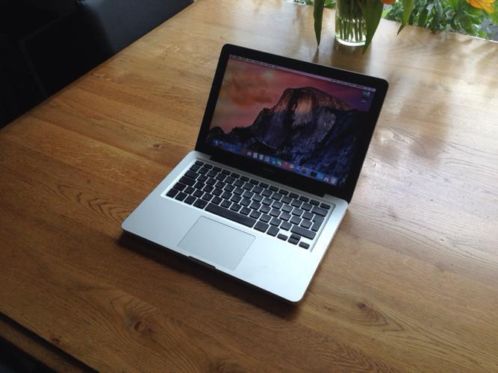 13034 MacBook Pro  OSX Yosemite  Aluminium Unibody 