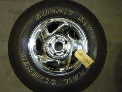 13337 Originele 16 inch velgen met banden  Chrysler Aspen