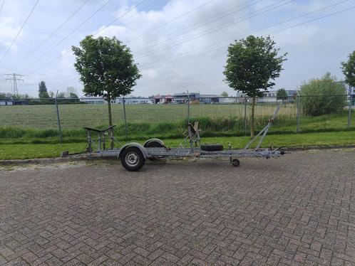 1350 kg kielboot trailer Valk