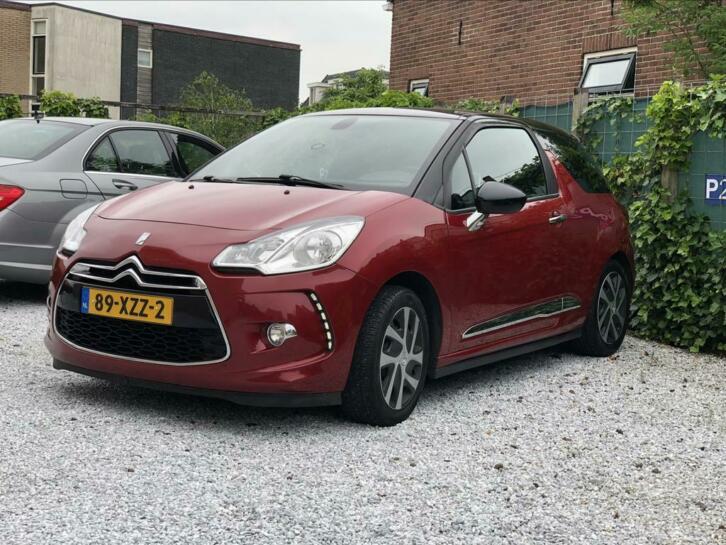 1.4 e-HDi Chic AUTOMAAT PDC Navi ECC