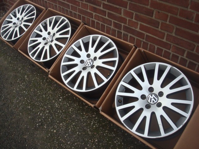 17’’Inch Origineel Audi VW TT Velgen Zonder banden Steek 5x112