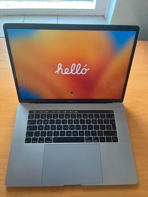 15 inch MacBook Pro (2018)  2.6 GHz i7  32 GB  1 TB ssd