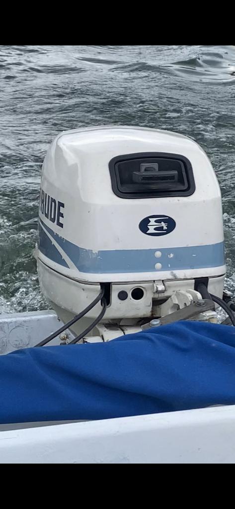 15 pk Evinrude 4 takt en afstandbediening met elekt. start