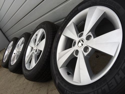 16 inch originele Skoda velgen  Michelin zomerbanden