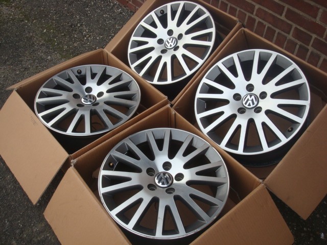 17’’Inch Origineel Audi VW TT Velgen Zonder banden Steek 5x112