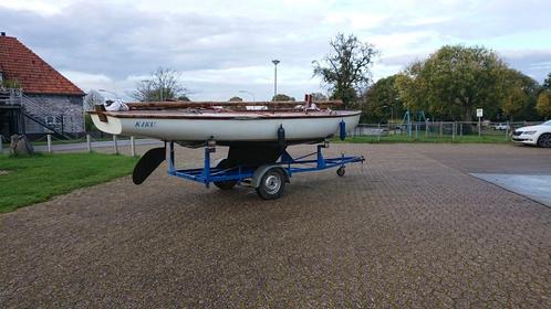 16m2 zeilboot. Incl. tuigage, zeil en trailer