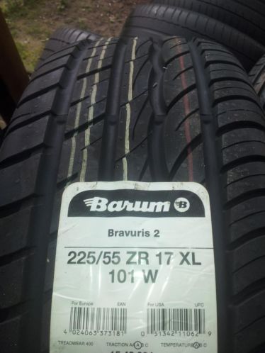 17 inch NIEUW A Merk Bus  Bestelwagen Banden 225 55 17 