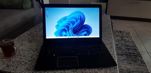 17.3 inch Acer E5-774 i3-6006 8gb met 256gb SSD