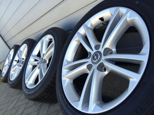 18 inch originele Opel Insignia velgen  zomerbanden 4,5 mm