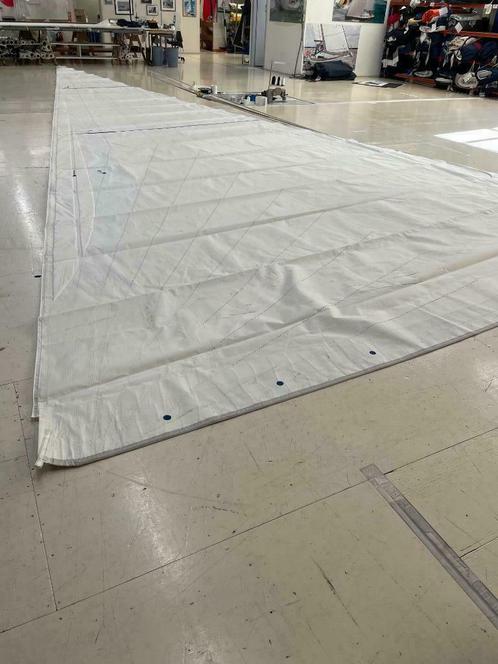 18. NIEUW Rol Genua (zeil)