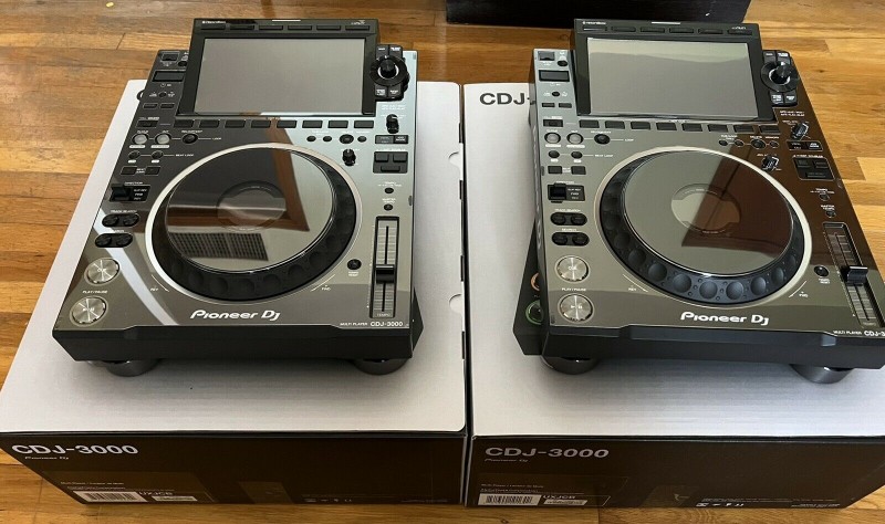 Pioneer DDJ 1000, Pioneer DDJ 1000SRT, Pioneer DJ XDJ-RX3, Pioneer XDJ XZ, Pioneer DJ DDJ-REV7,  Pioneer Cdj-3000, Pioneer Cdj 2000NXS2, Pioneer Djm 900NXS2, Pioneer DJ DJM-V10
