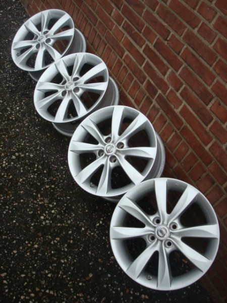 17'' Originele Nissan Velgen 4x100