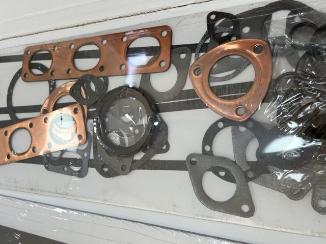 Engine gasket kit for Maserati Mistral 3.7