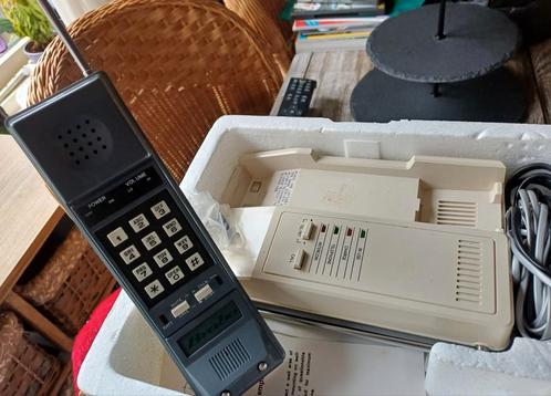 1e draadloze telefoon in doos met snoeren antennes etc