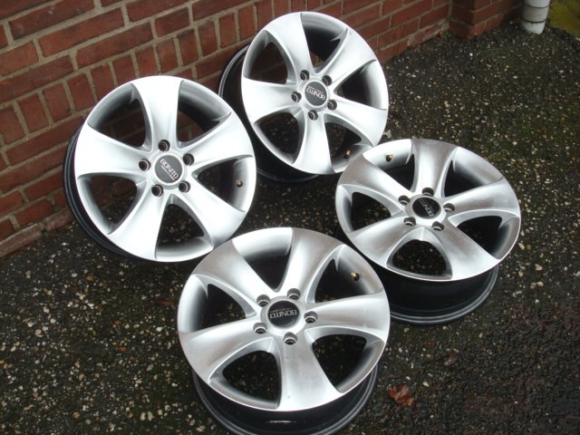 16 Inch Bonito Velgen Steek 5x114,3 5x115