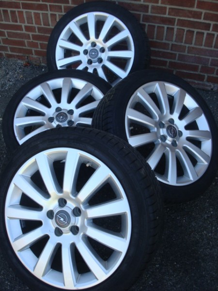 18''Originele Opel Velgen en Banden Steek 5x110sief banden. Complete setprijs € 550,- Montage ter plekke mogelijk.  Wij leveren heel mogelijk: €60,- / Belgie €80,-  Voor.meer info 0614131301  Art 631