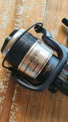 1x shimano 4500b Baitrunner Nieuwstaat 