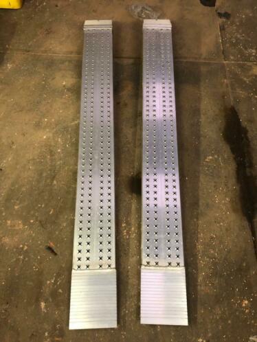 2 Aluminium Oprijplaten ZGAN