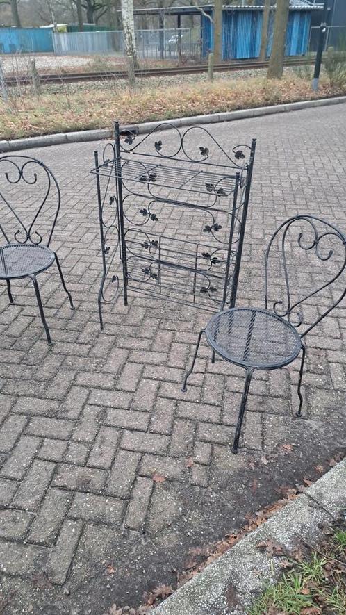 2 bistro stoelen