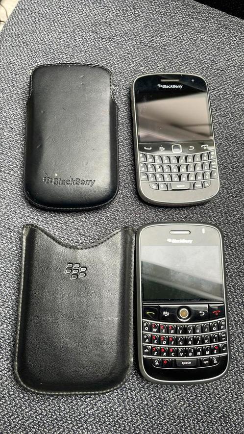 2 BlackBerry mobielen