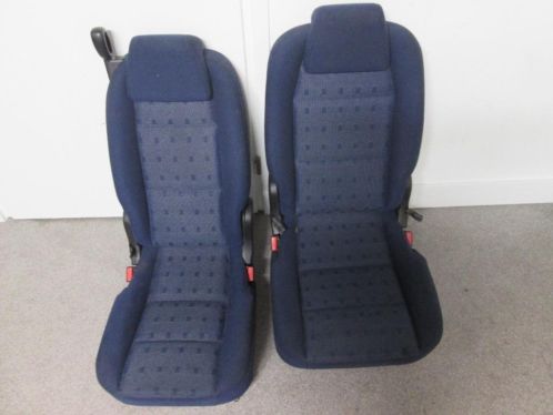 2 Extra stoelen voor de derde rij 307 Sw blauw 