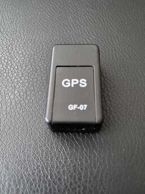 2 GPS-trackers, met locatie en afluister functie, nieuwste