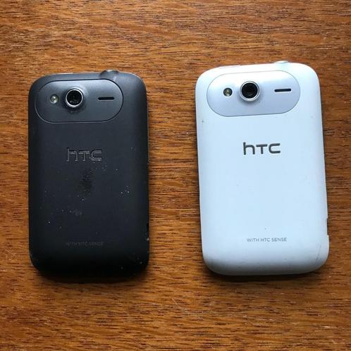 2 HTC One toestellen, handsfree headset, lader