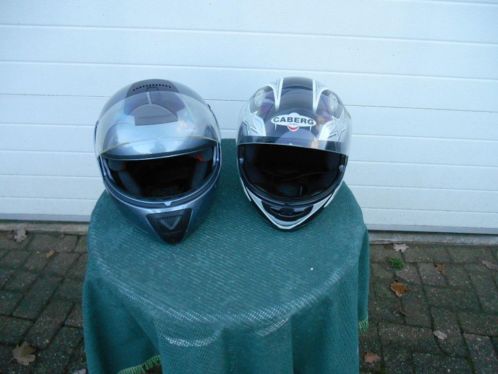 2 Mooie Motor Helmen met toebehoren maat 5960.
