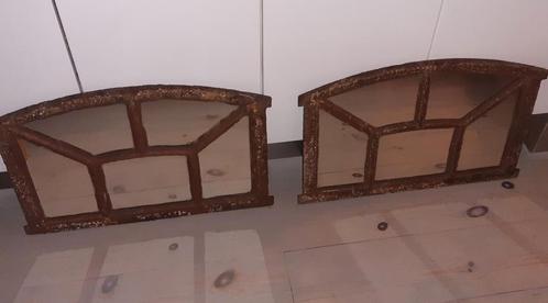 2 mooie stalramen met spiegels ingezet