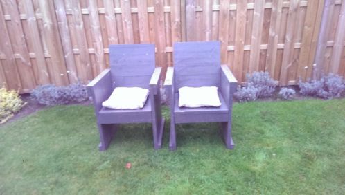 2 mooie tuin stoelen