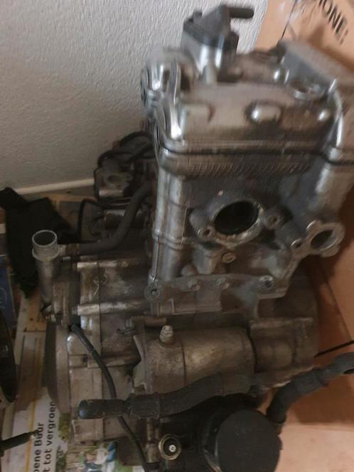 2 motorblokken defect suzuki vstrom 650