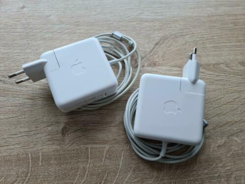 2 Originele Macbook Magsafe 2 45W opladers