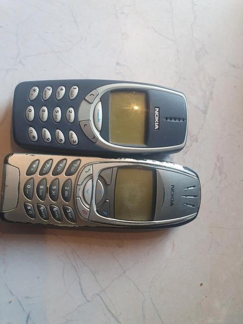 2 oude Nokia mobieltjes