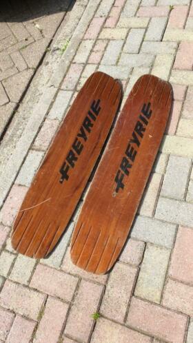 2 paar waterski039s en 2 paar korte funstunt ski039s