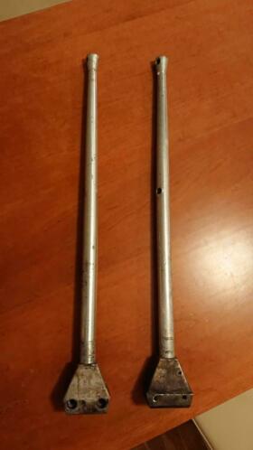 2 Scepters en Scepterpotten voor voetrail bevestiging