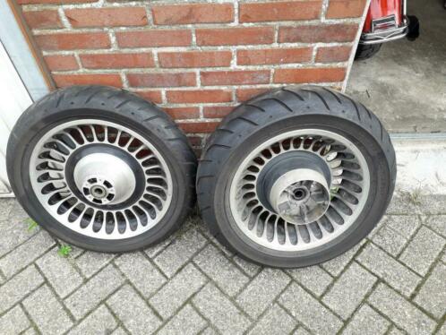 2 sets wielen touring met 180 band