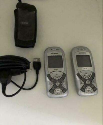 2 Siemens mc 60 telefoons vintage met oplader en hoesje 