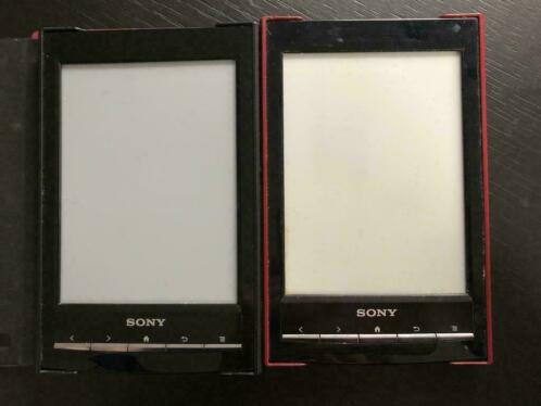 2 Sony e-Readers