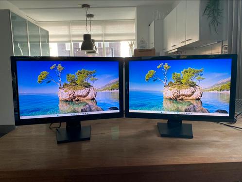 2 stuks Iiyama 24 monitoren